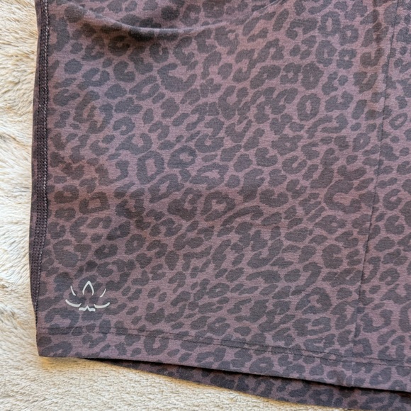 BEYOND YOGA Women's SoftMark Refocus Cropped Tank In in Charcoal Animal Print - Picture 9 of 15